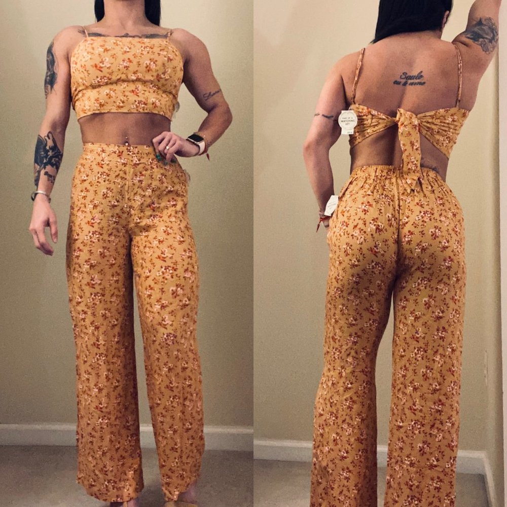 Aeropostale Women's Set Two-Pieces*Crop Top + Pant